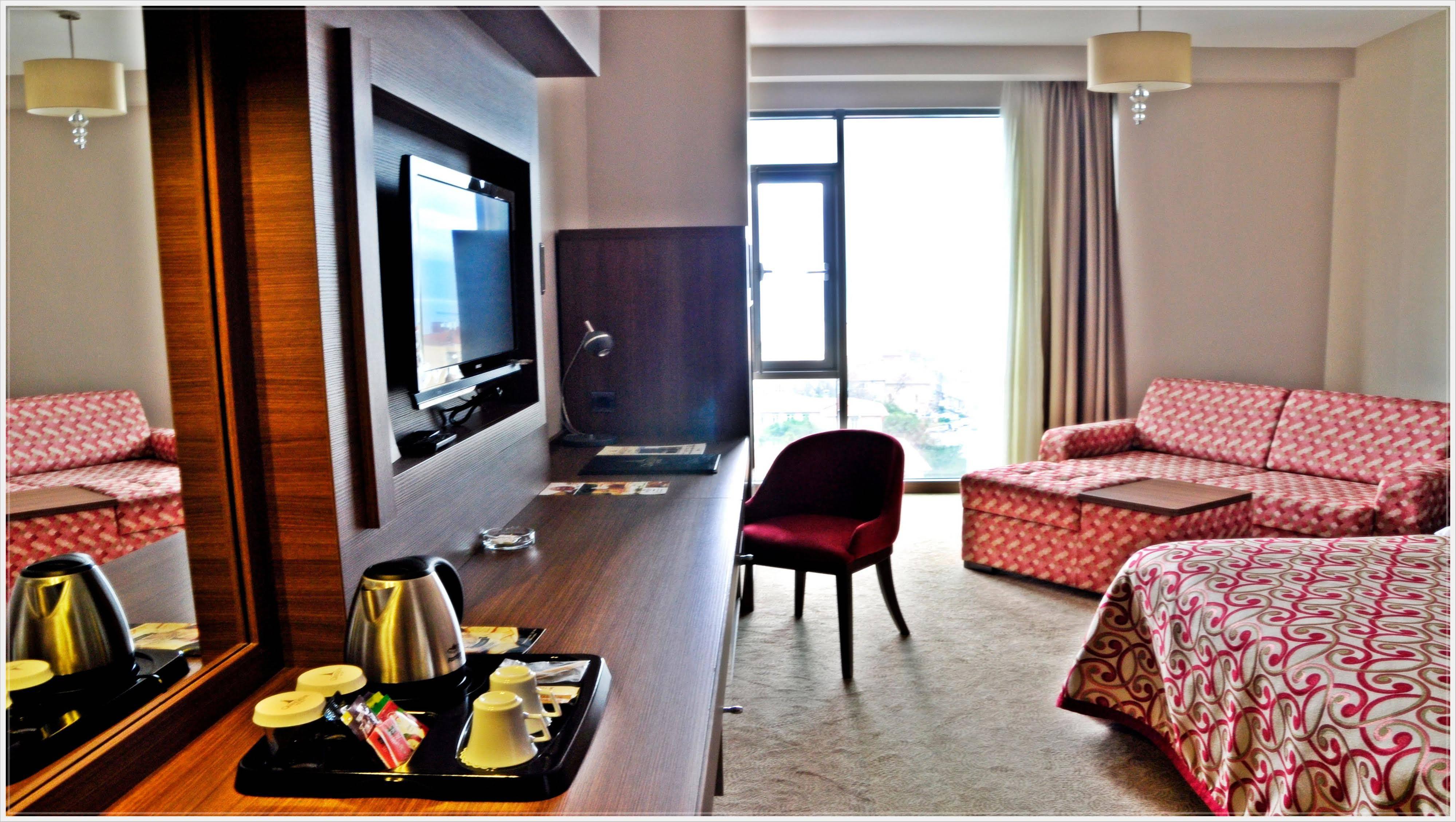 Grand Asya Hotel Bandırma Exterior foto